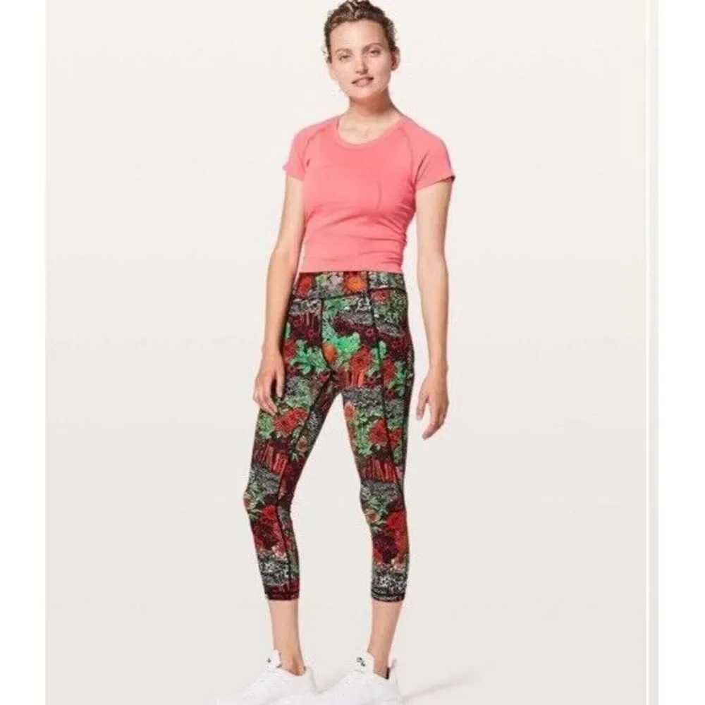Lululemon Time To Sweat Crop 23